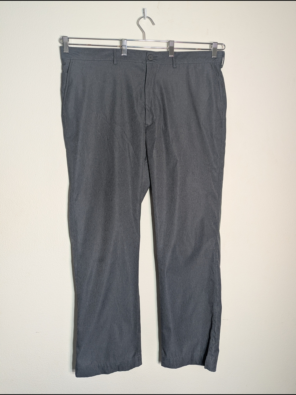 Roundtree & Yorke Men's Dress Pants Business Casual Flat Front Neutral 44 32